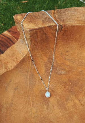 Treasure Chest Co Womens Lyra Pearl Pendant Necklace