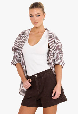 Ivy & Jack Womens Kindly Short