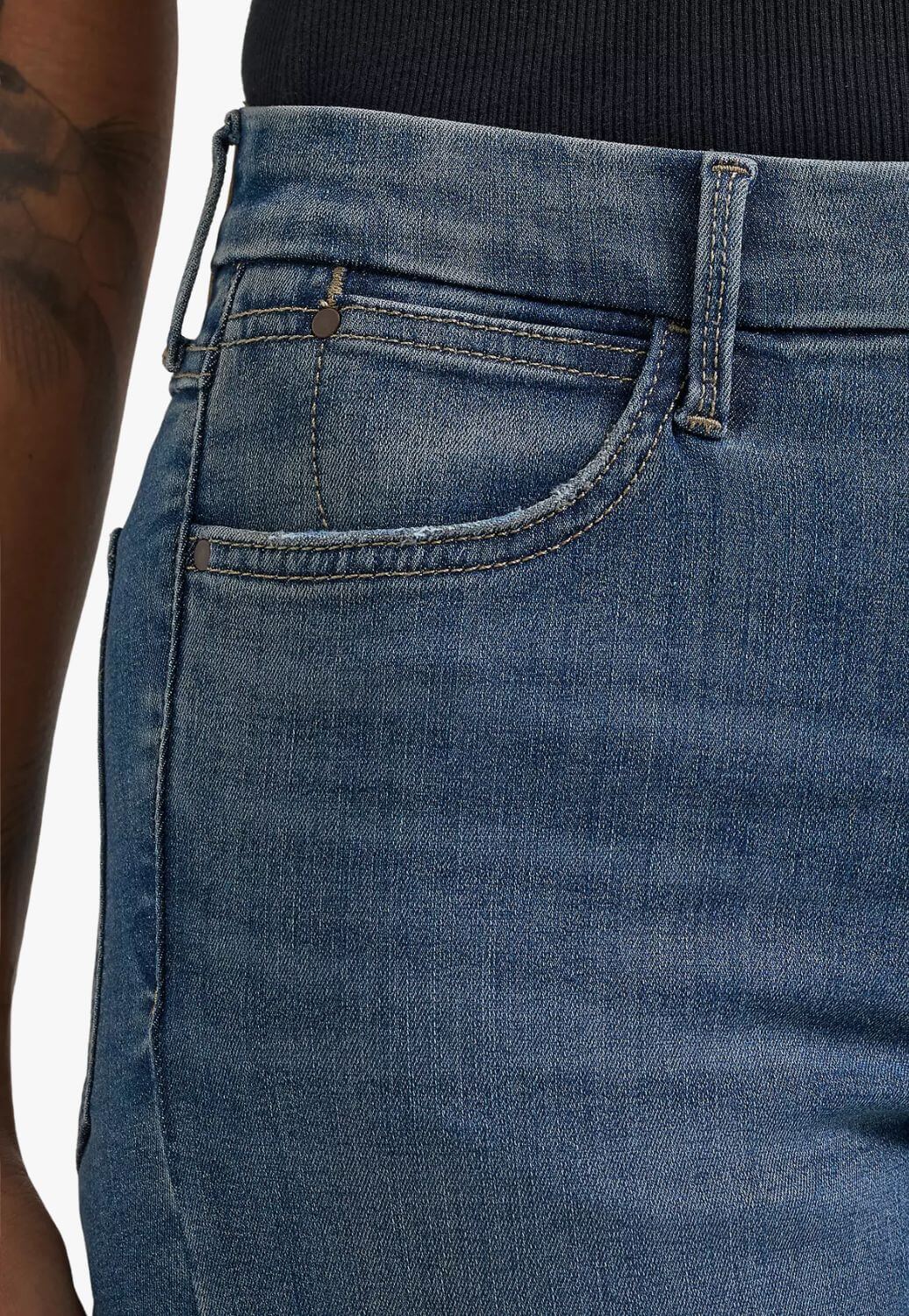 Wrangler Womens Bespoke High Rise Flare Jean 112359281