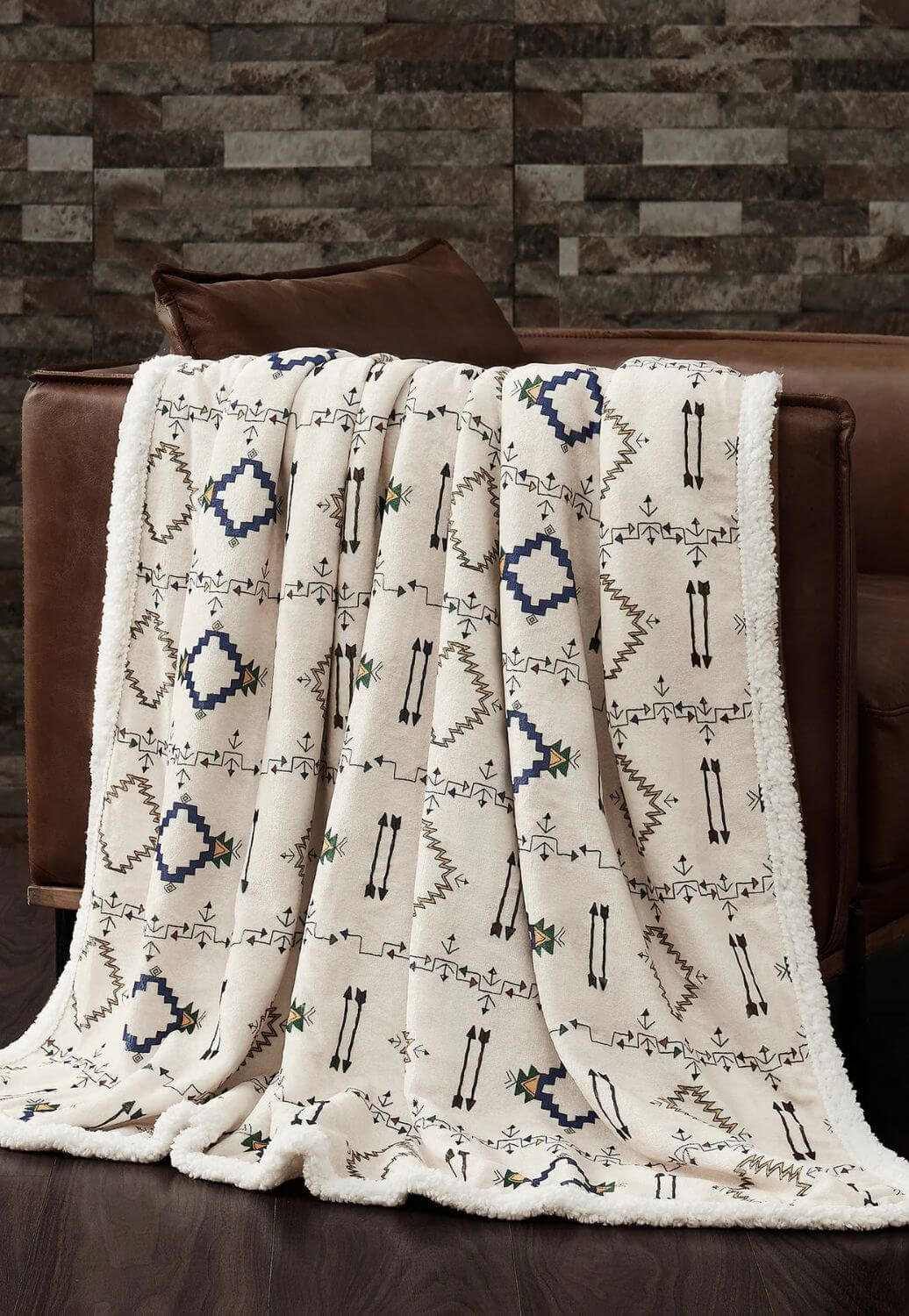 Arrow Campfire Sherpa Throw