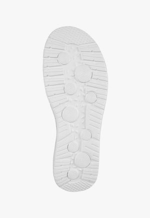 Thomas Cook Womens Sandy Comfort Shoe