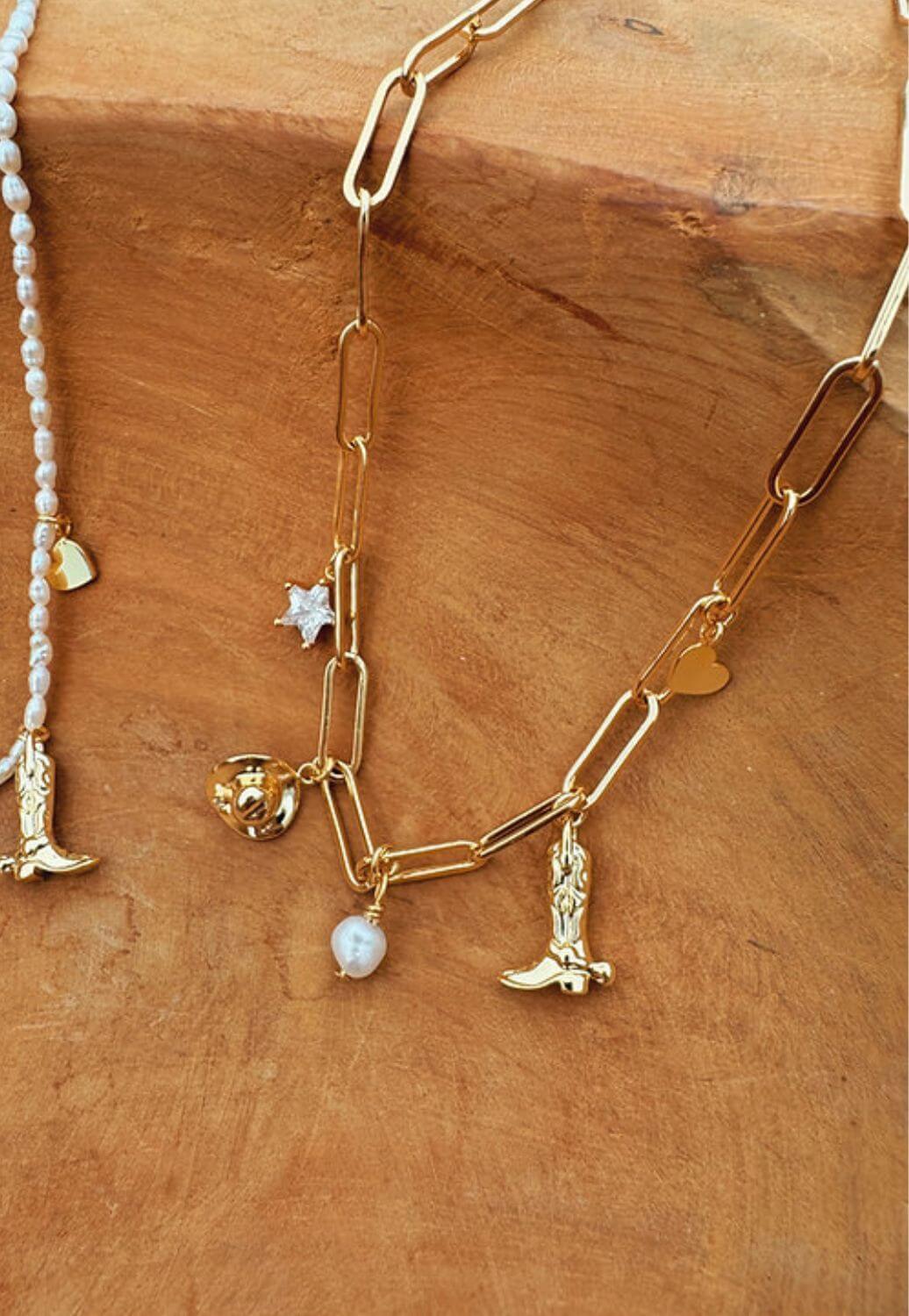 Treasure Chest Co Annie Oakley Chain Necklace