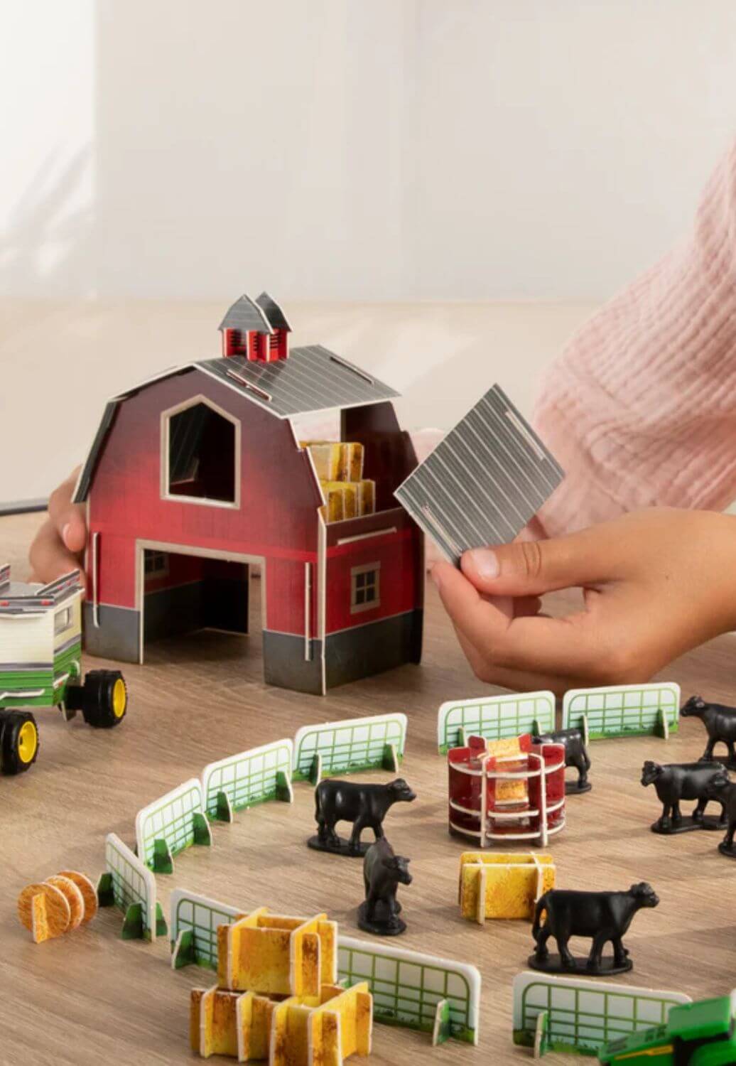 John Deere Monster Treads Eco Snap Barn Yard Play Set