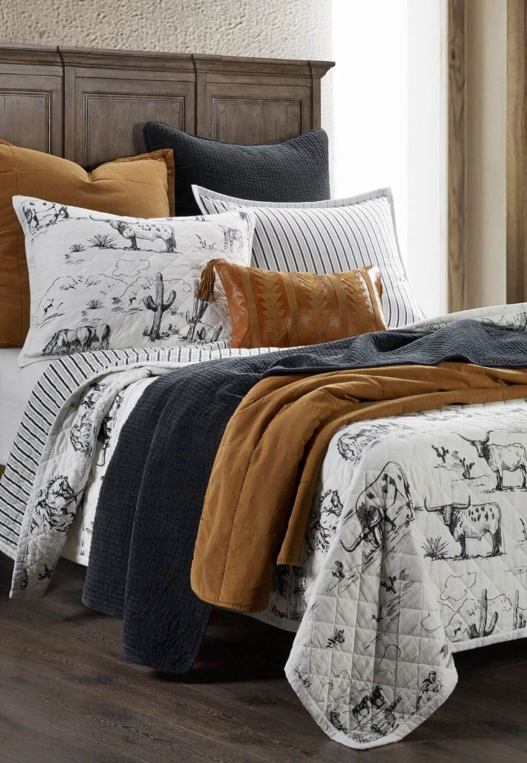 Ranch Life Western Toile Reversible Quilt Set - King