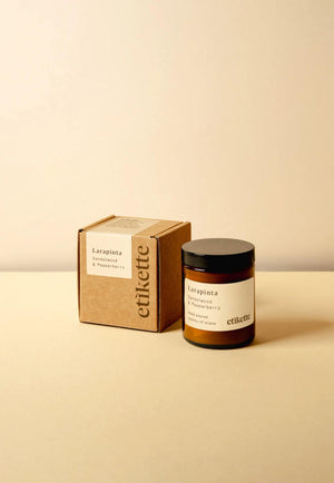 Etikette Larapinta In Sandalwood and Pepperberry Candle