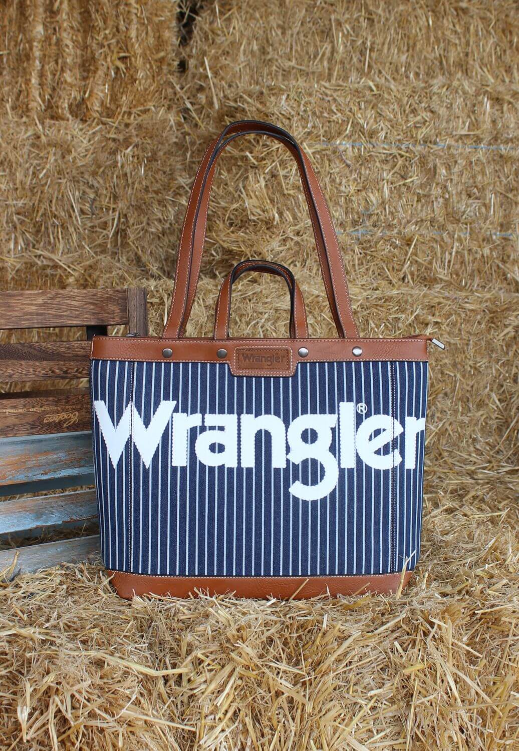 Wrangler Canvas Iconic Logo Tote