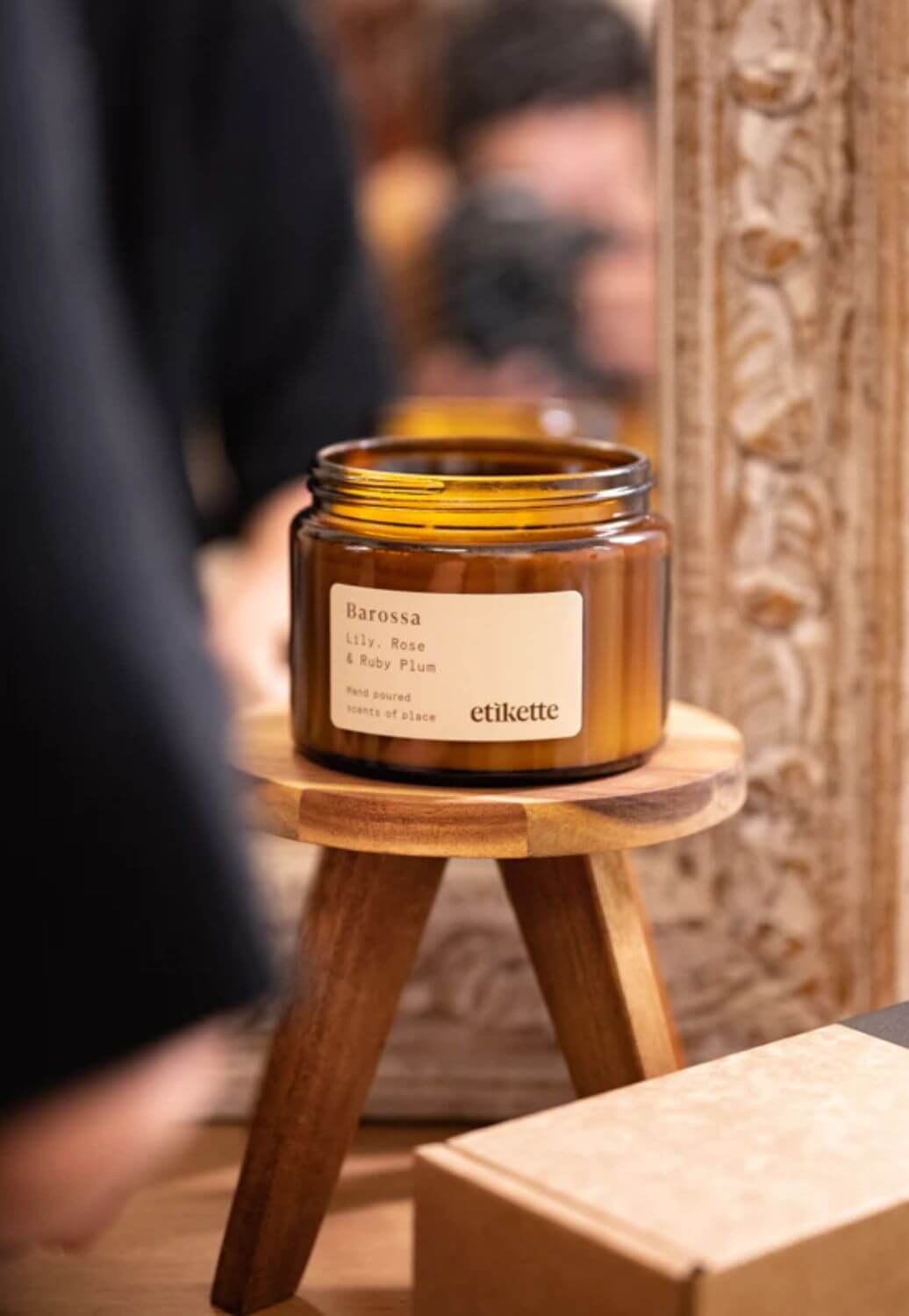 Etikette Barossa in Lily, Rose & Ruby Plum Double Wick Soy Candle