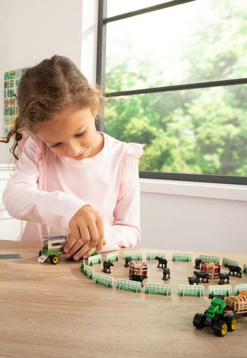 John Deere Monster Treads Eco Snap Barn Yard Play Set