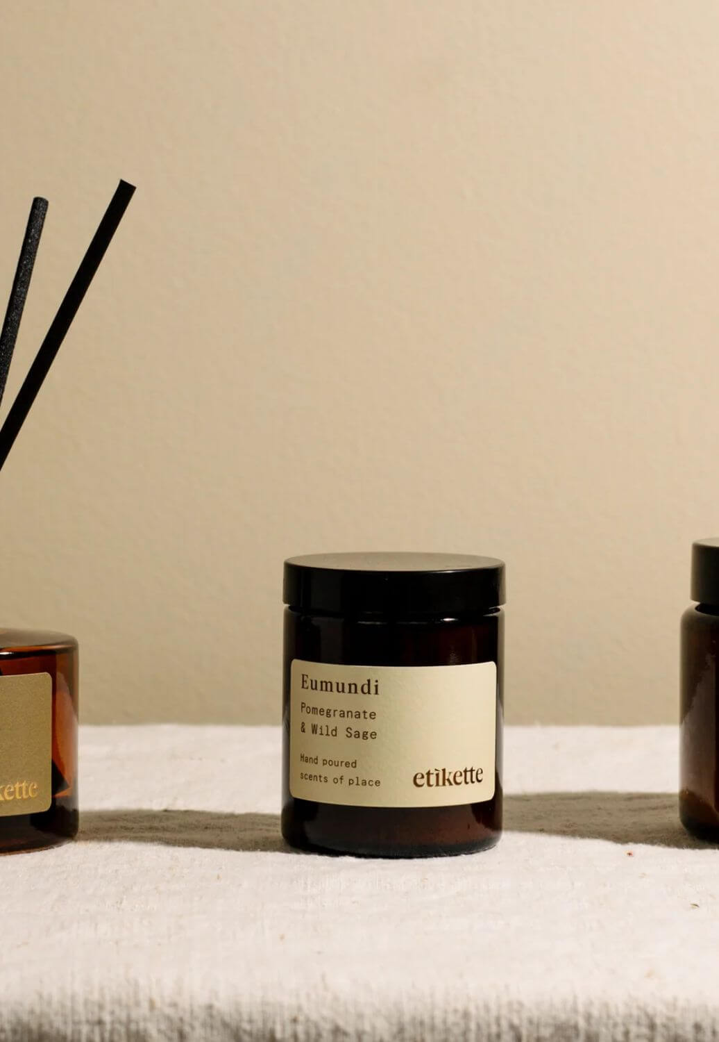 Etikette Eumundi in Pomegranate & Wild Sage Soy Candle