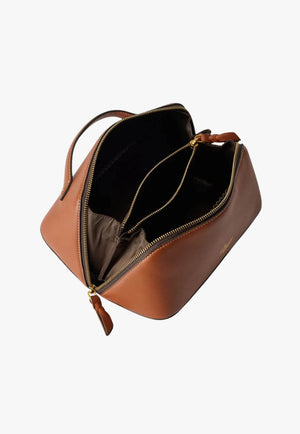 R.M. Williams Lorne Vanity Case