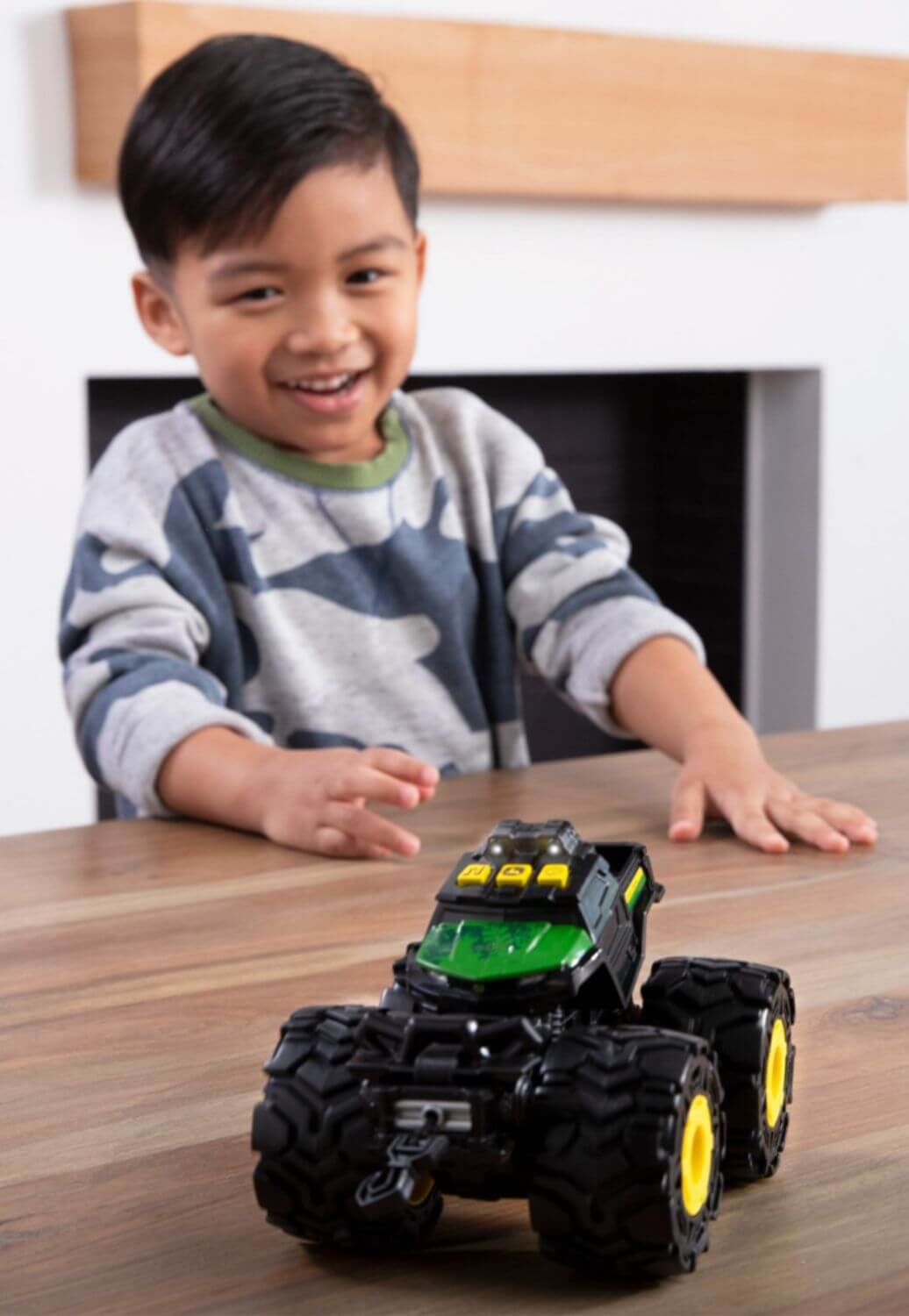 John Deere Monster Treads Light & Sound Gator