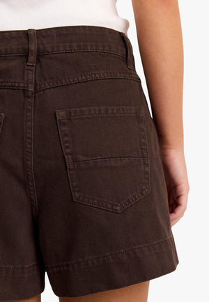 Ivy & Jack Womens Kindly Short