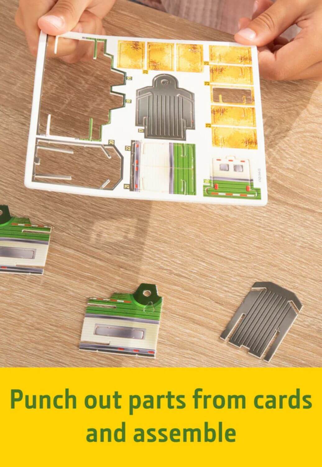 John Deere Monster Treads Eco Snap Barn Yard Play Set