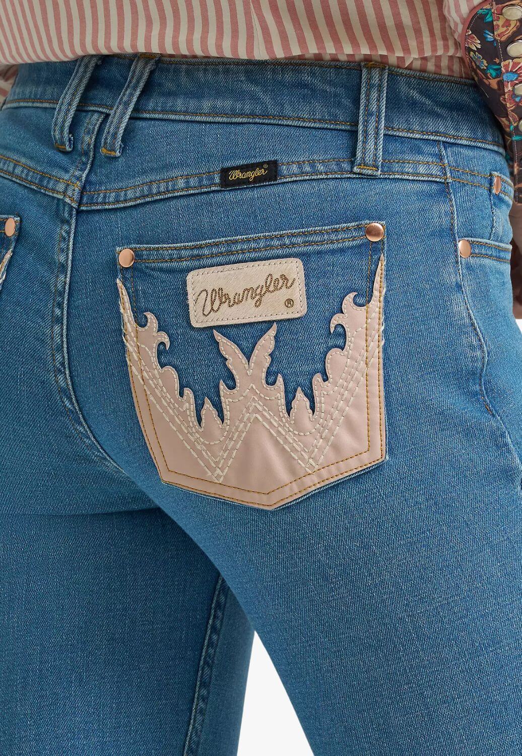 Wrangler X Lainey Wilson Womens Embellished Mae Bootcut Jean