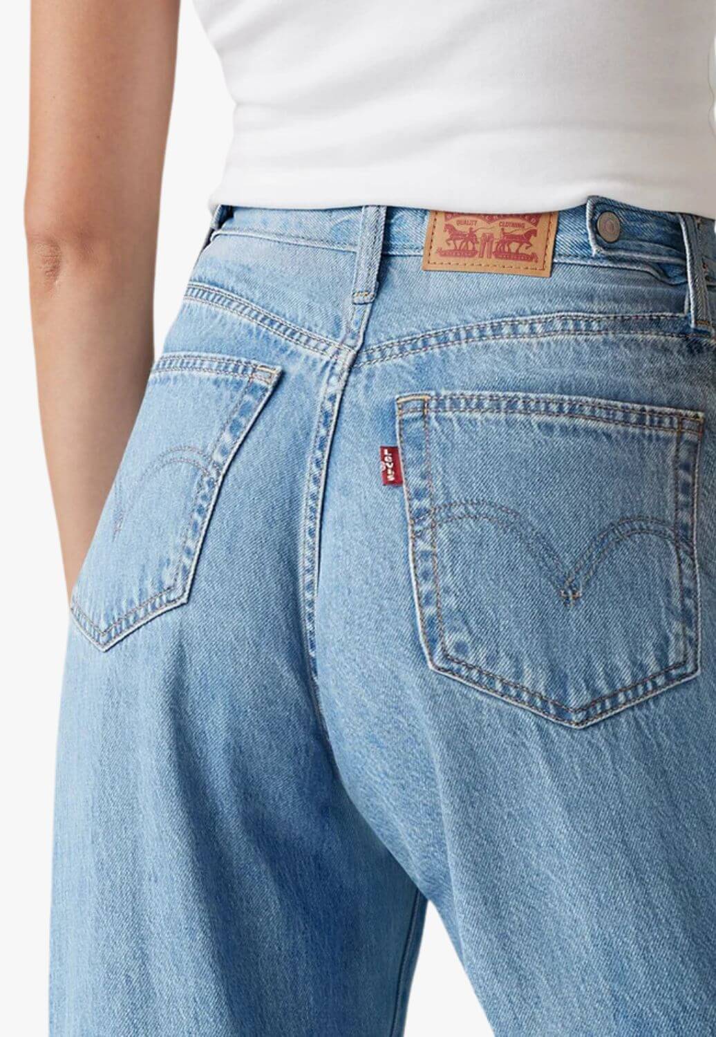 Levi Womens Cinch Baggy Jeans