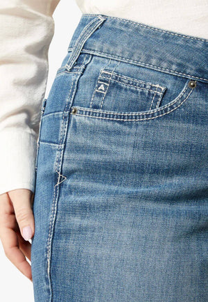 Ariat Womens Mid Rise Aisha Boot Cut Jean 10065887