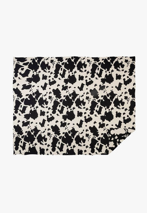 Myra Rustic Charm Throw