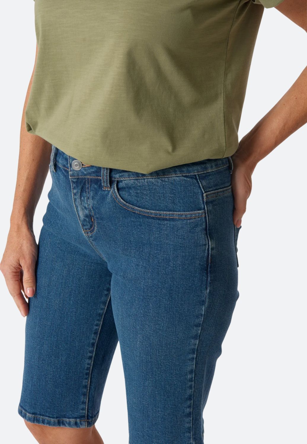 Goondiwindi Womens Knee Length Shorts