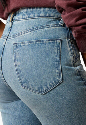 Ariat Womens Cheyenne Yoke Ultra High Rise Straight Leg Jean 10065935