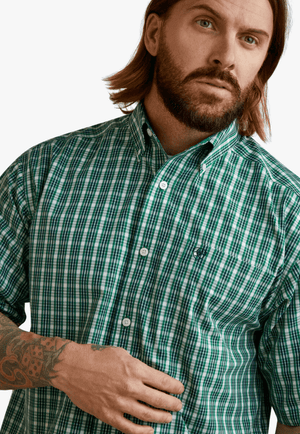 Ariat CLOTHING-Mens Short Sleeve Shirts Ariat Mens Wrinkle Free Finan Classic Short Sleeve Shirt